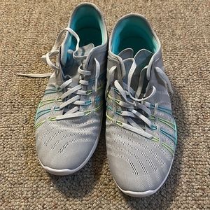NWOT nike free TR 6 running shoes size 10.5